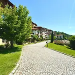 Bratanov Garden Of Eden Apartment