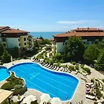 Bratanov Garden Of Eden Apartment *